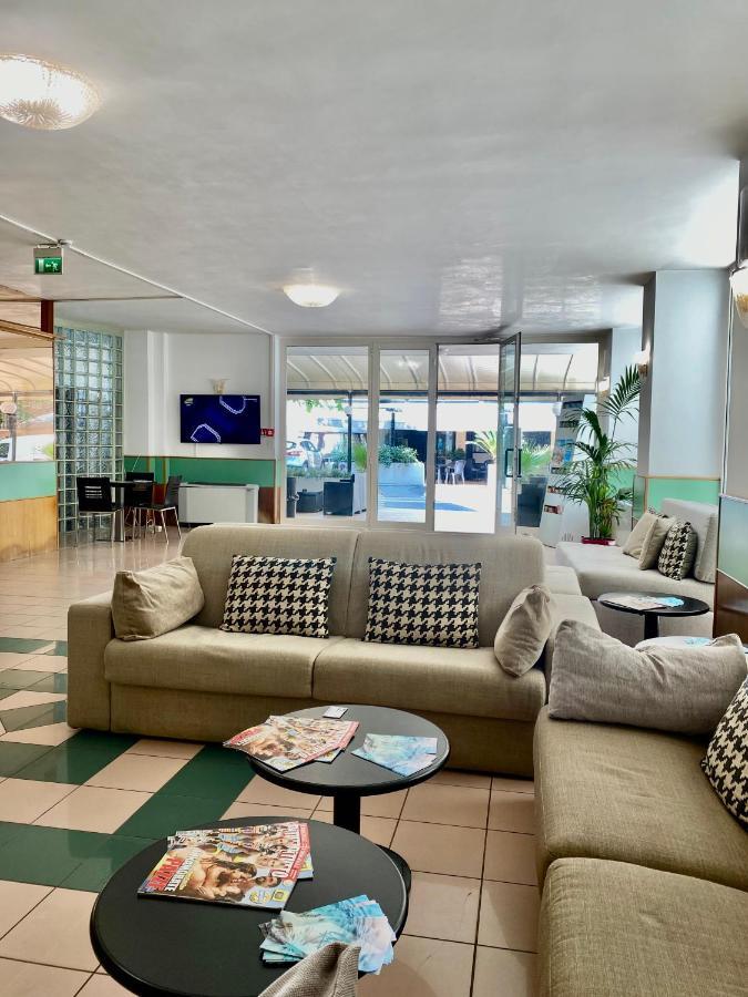Hotel Aiglon Rimini Eksteriør bilde