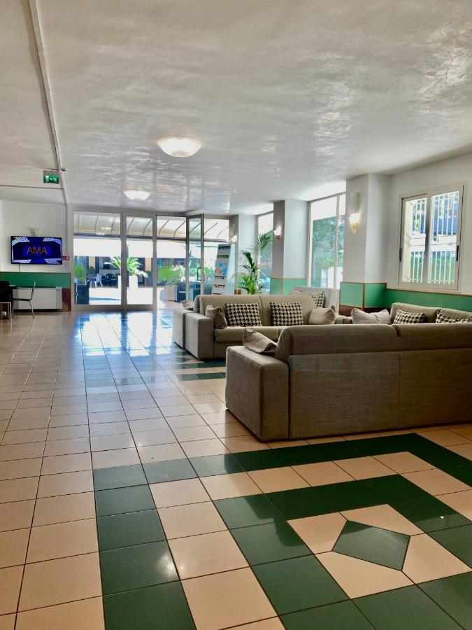 Hotel Aiglon Rimini Eksteriør bilde