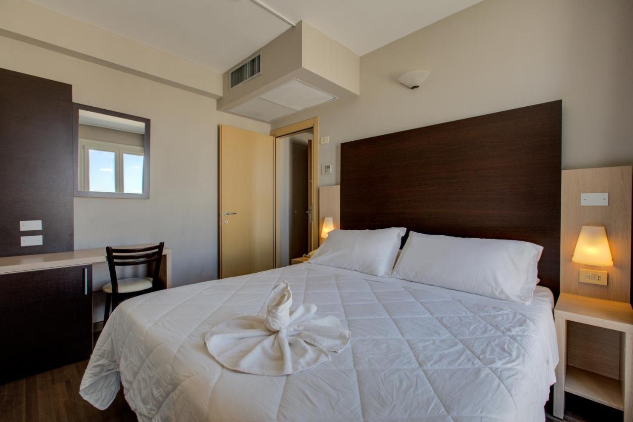 Hotel Aiglon Rimini Eksteriør bilde